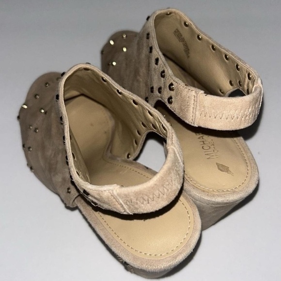 Michael Kors Tan Slingback Heels with Block Heel - Picture 4 of 7